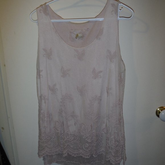 AXARA lace top - Picture 1 of 8